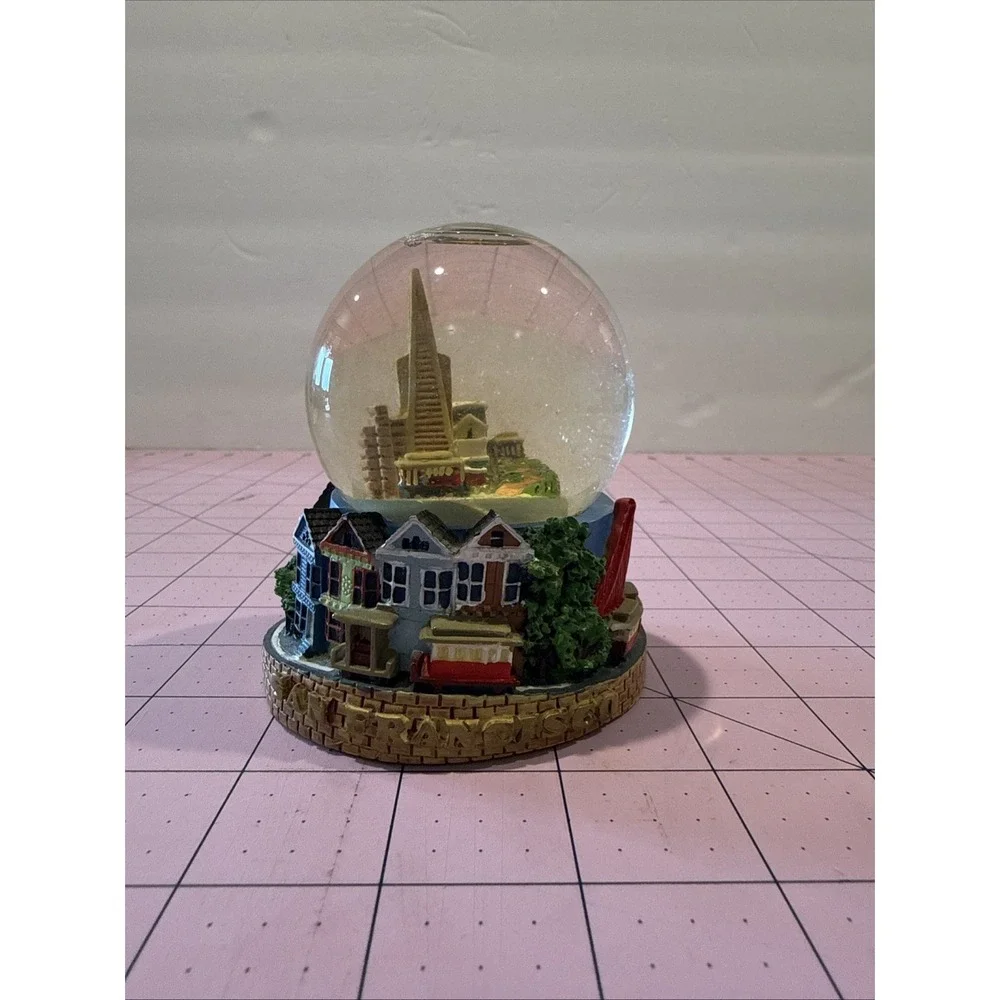 Vintage‎ Small San Francisco Snow Globe Resin Sparkle Snow